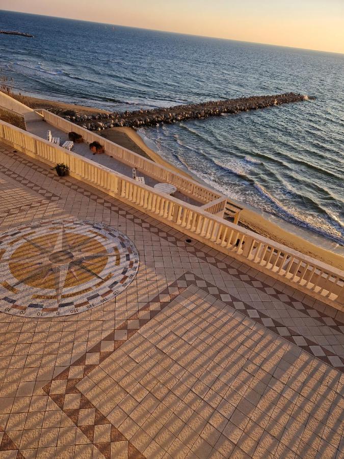 Il Paradiso Sul Mare Анцио Екстериор снимка