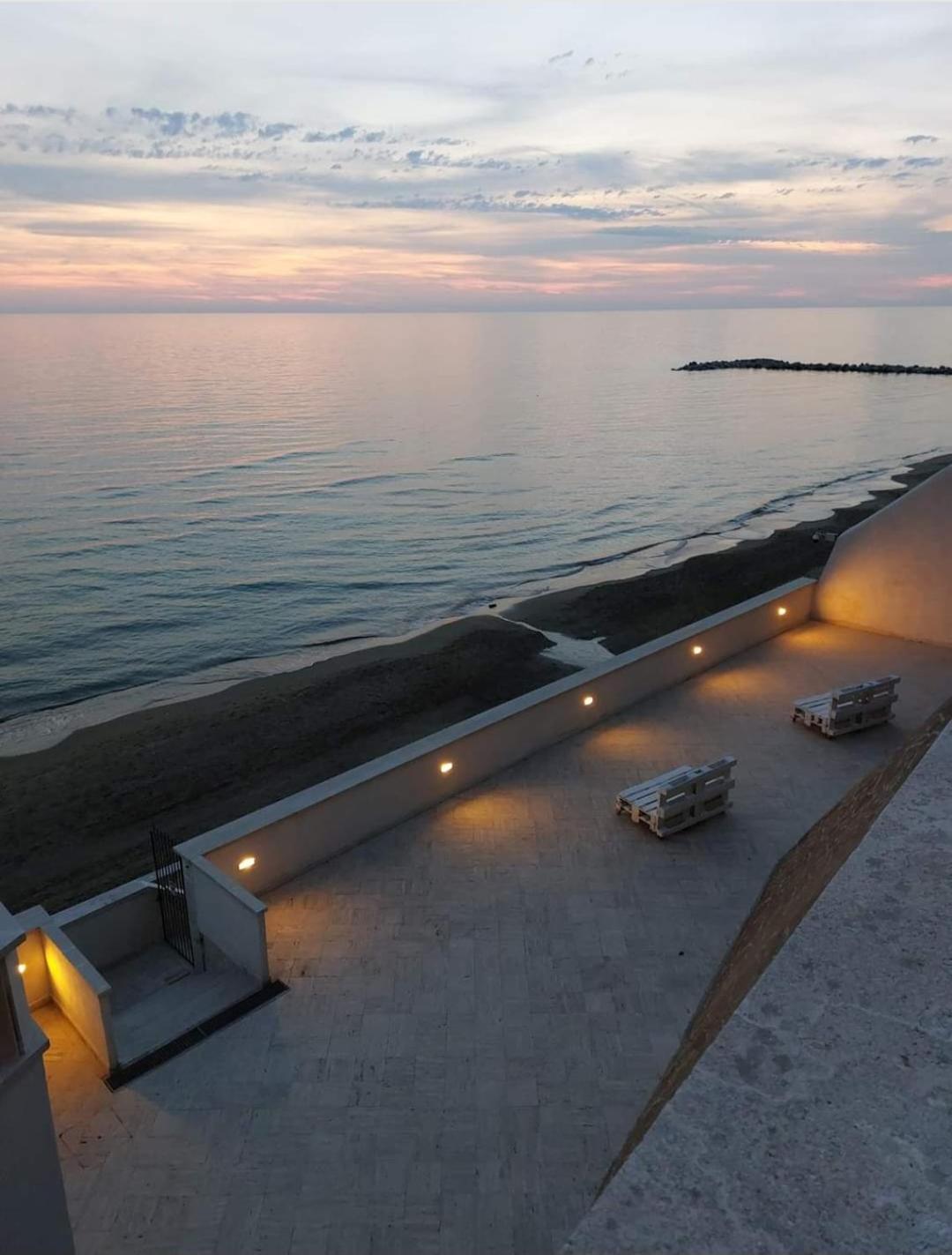 Il Paradiso Sul Mare Анцио Екстериор снимка