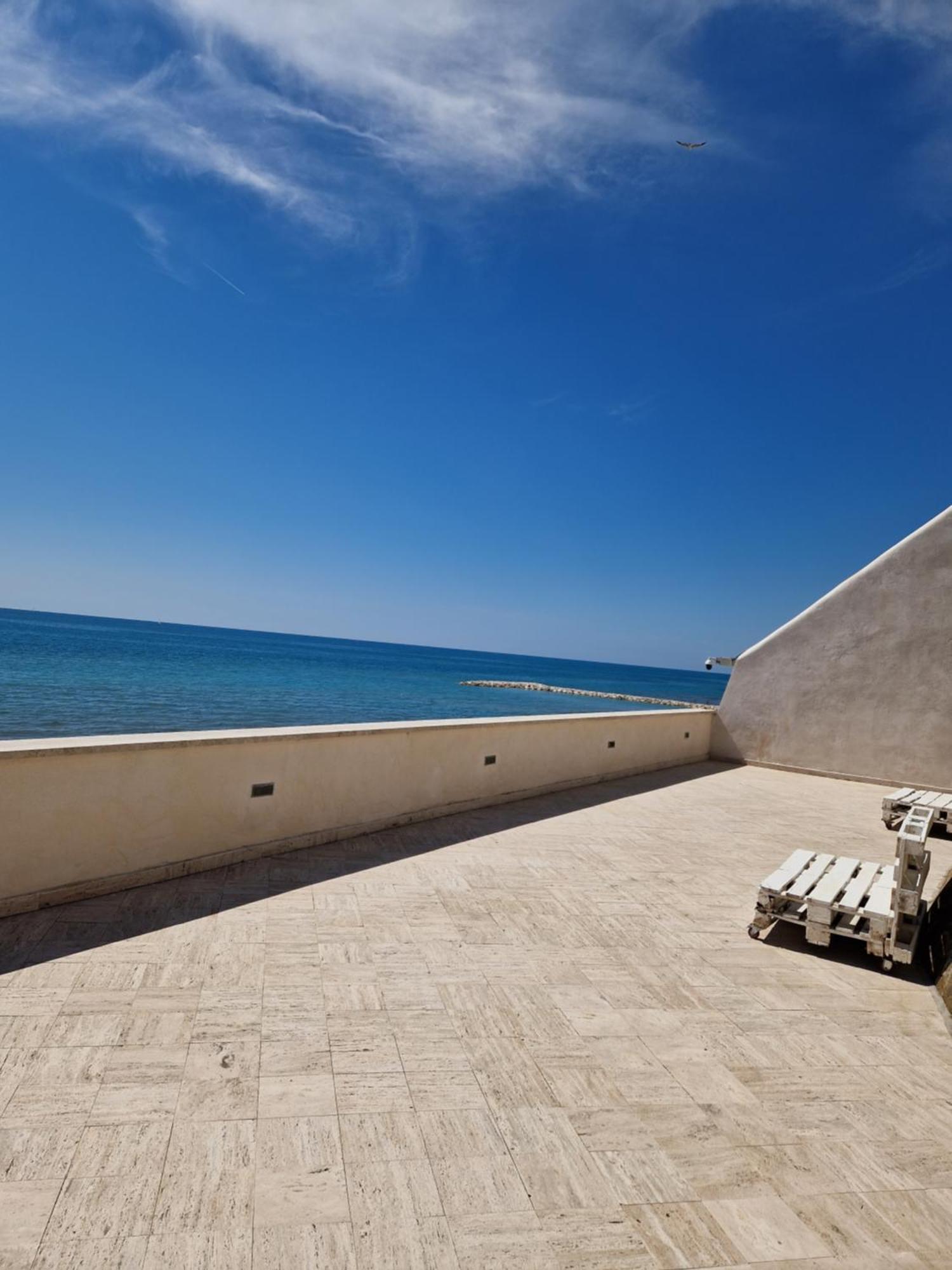 Il Paradiso Sul Mare Анцио Екстериор снимка